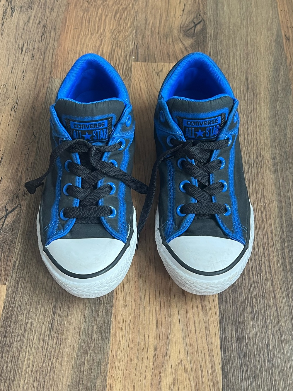 NWOT Converse Kids Low Top Sneakers - Black & Blue